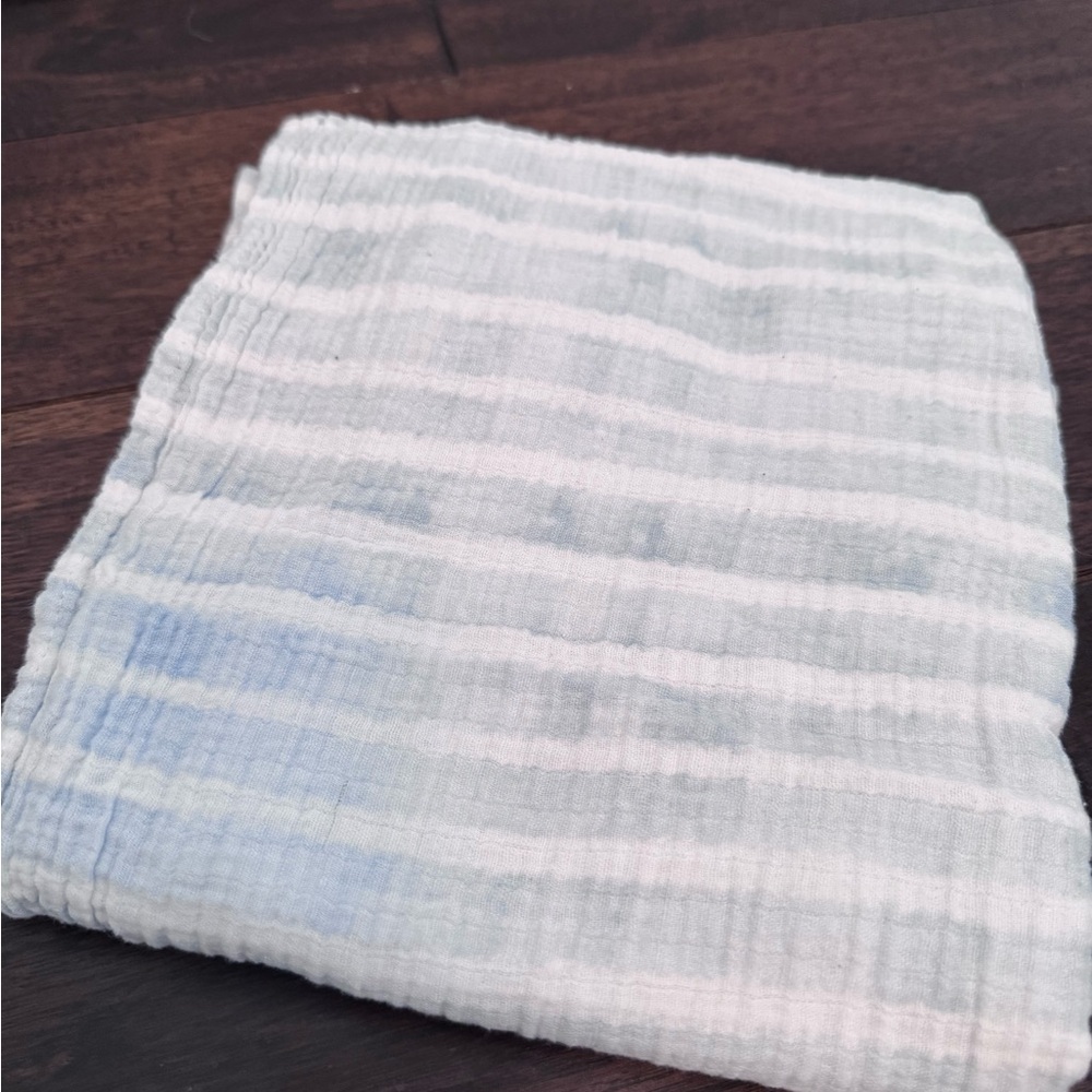 🔥Bundle 2 for $10 | Necessities Muslin Swaddle Blanket, Line Pattern